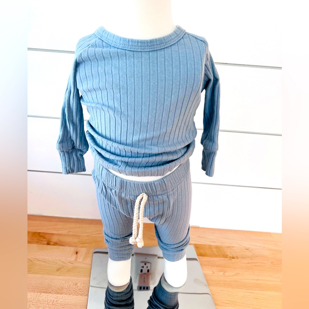 Little one shop blue ribbed two live sweat and long sleeve 3-6 m